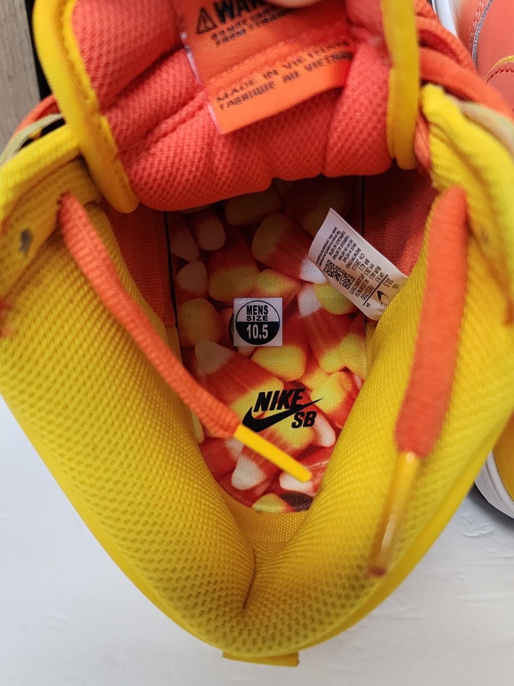 Men’s Nike SB Dunk High Candy Corn Sweet Tooth FN5107-700 Size 10.5 - Picture 9 of 14